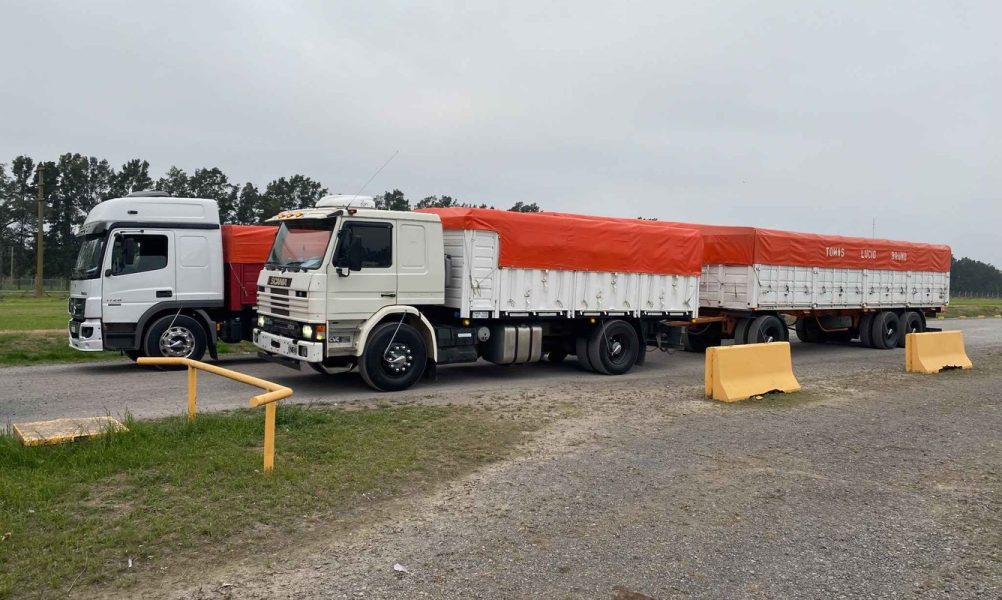 camion1_mismo_tamano_1336x800